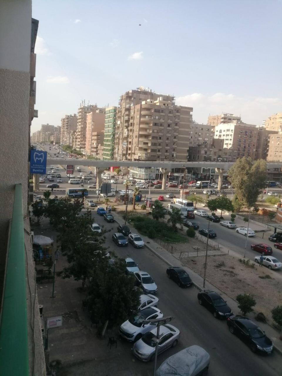 غرفة في مدينة نصر موقع متميز وسط المدينة للرجال فقط Homestay *